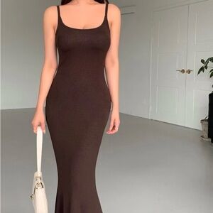 Elegant Brown Sleeveless Maxi Dress